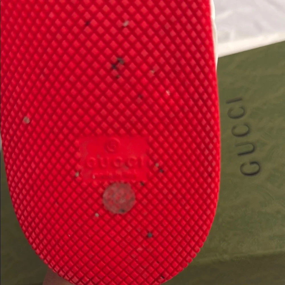 ON SALE🚨🚨🤑Gucci White and Green High-Top Sneakers with GG Canvas